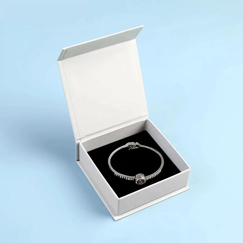 custom magnetic closure jewelry packaging